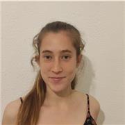 Profesora de lenguas imparte clases de castellano, catalán e inglés a personas de todas las edades